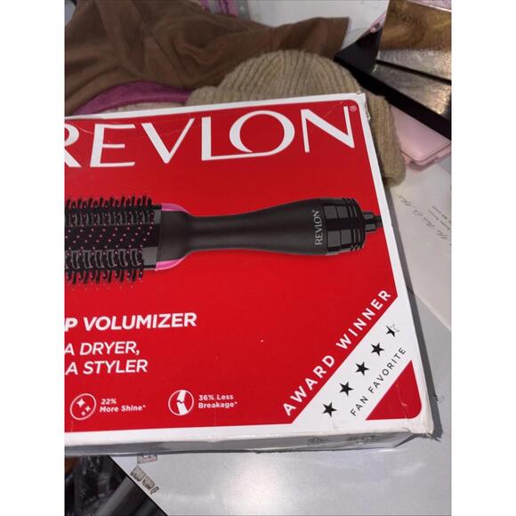 Revlon RVDR5222N1 Oval One-Step Hair Dryer and  Volumizer - Picture 2 of 8